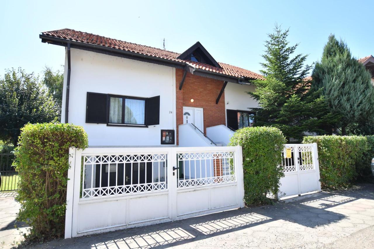 Villa Mina Kladovo, Entire Charming House With 5 Bedrooms Extérieur photo