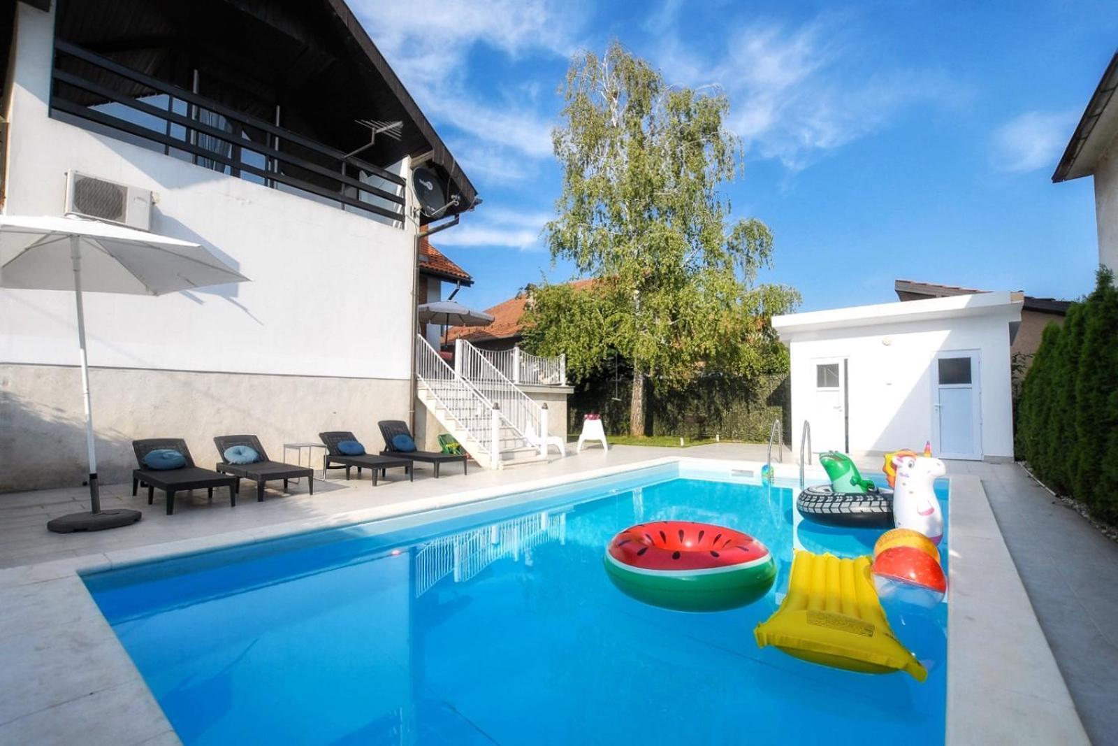 Villa Mina Kladovo, Entire Charming House With 5 Bedrooms Extérieur photo