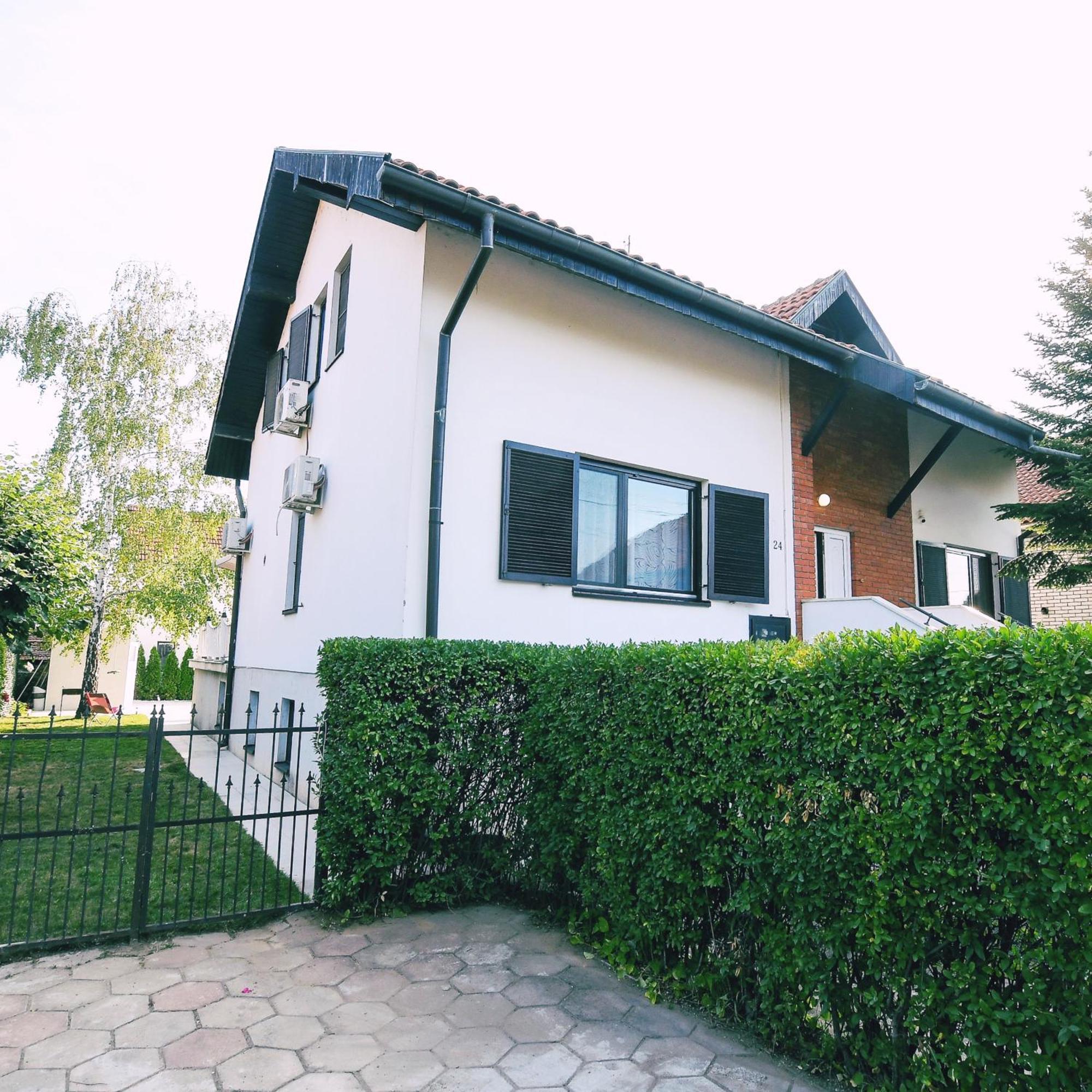 Villa Mina Kladovo, Entire Charming House With 5 Bedrooms Extérieur photo